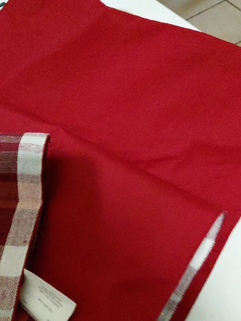 Red Plaid and Solid Table Runner Set